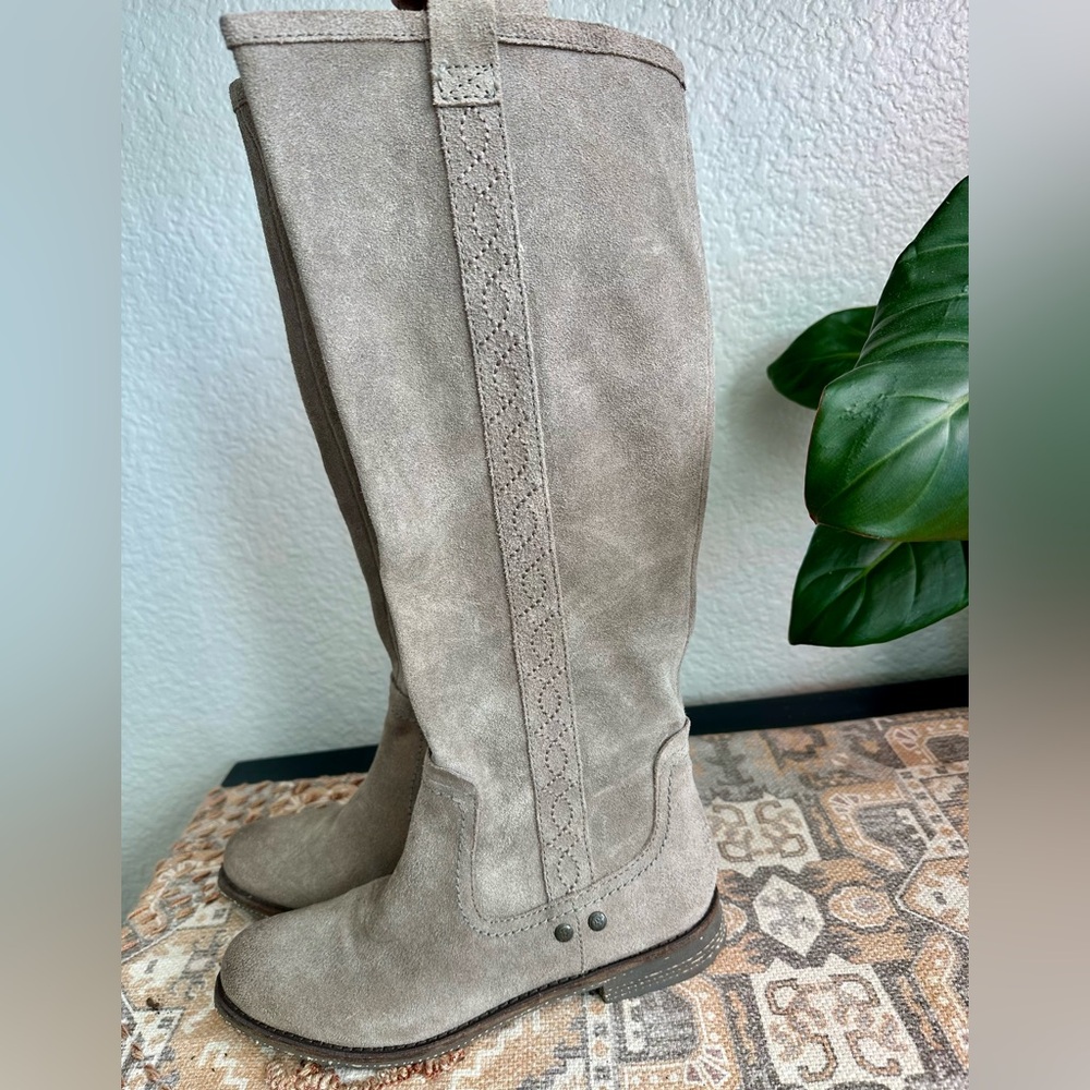 OTBT Putney tan suede leather southwestern equestrian riding boots shoes size 7 - Picture 1 of 5